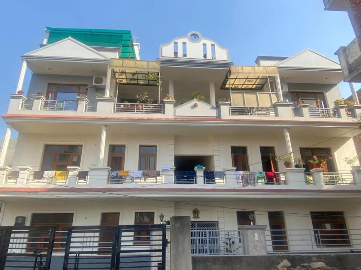 Negi Lodge Chandīgarh 0*,